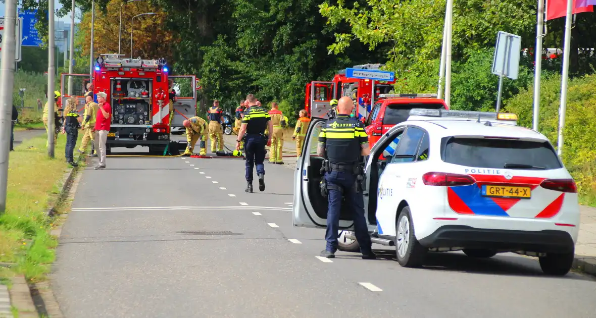 Brand in touringcar leidt tot snelle inzet - Foto 8