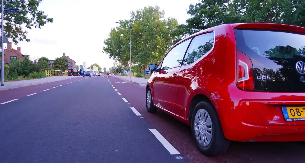 Automobilist rijdt door na crash - Foto 4