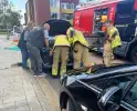 Kat vast in auto, brandweer schiet te hulp