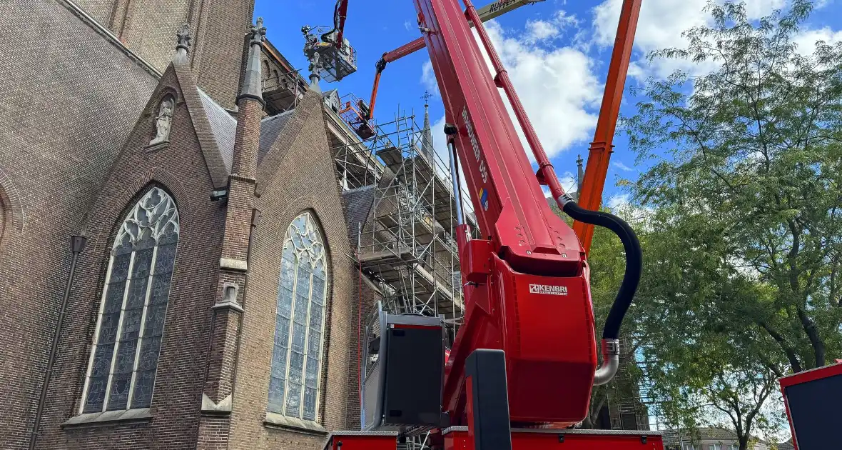 Kerkbrand snel opgeschaald - Foto 2