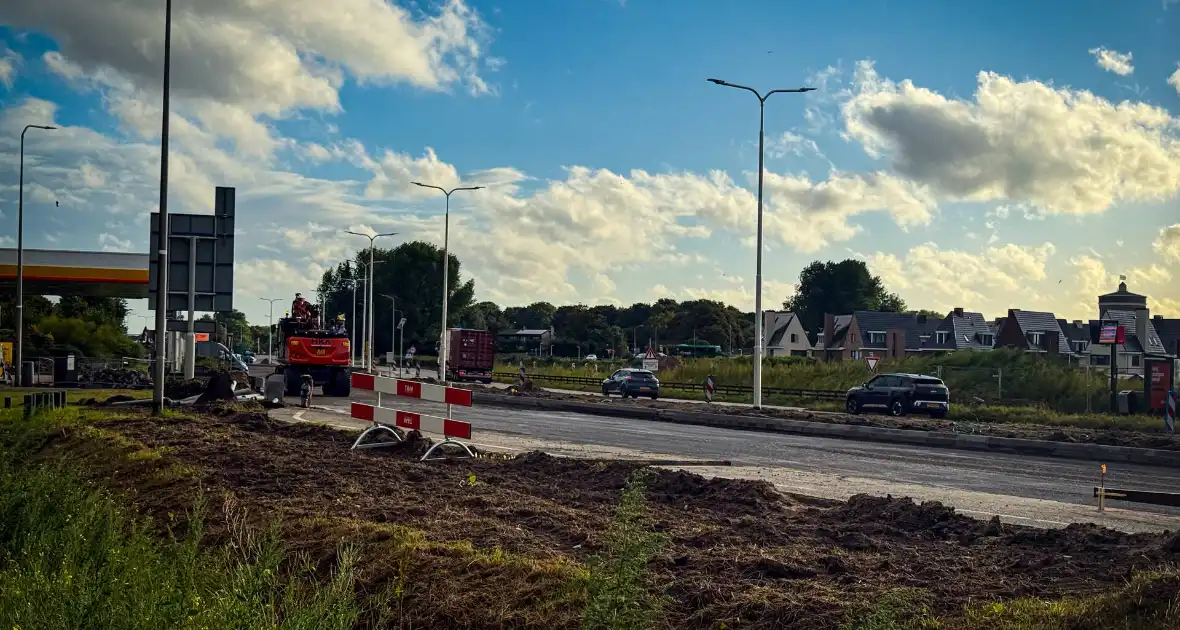 Omleiding door wegwerkzaamheden zorgt voor ongeval - Foto 7