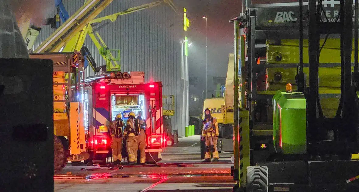 Buitenbrand bij hoogwerker verhuur - Foto 3