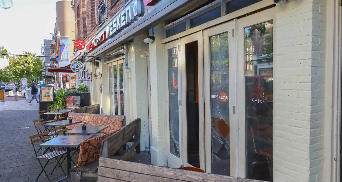 Schade door explosie bij restaurant - Foto 3