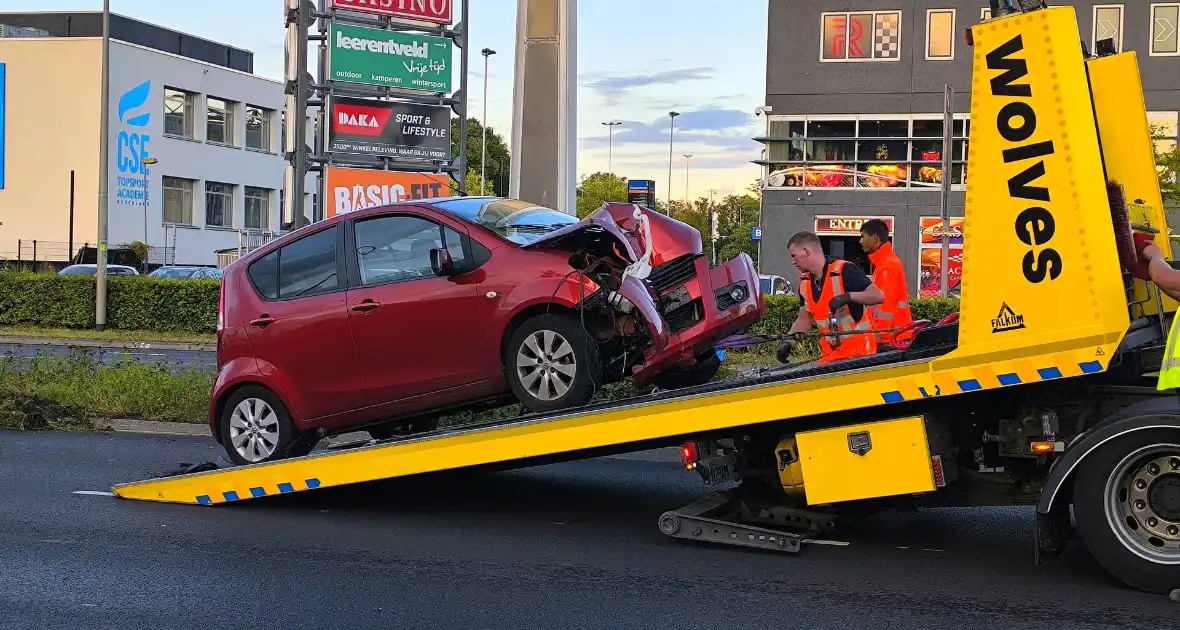Botsing tegen paal in middenberm - Foto 8