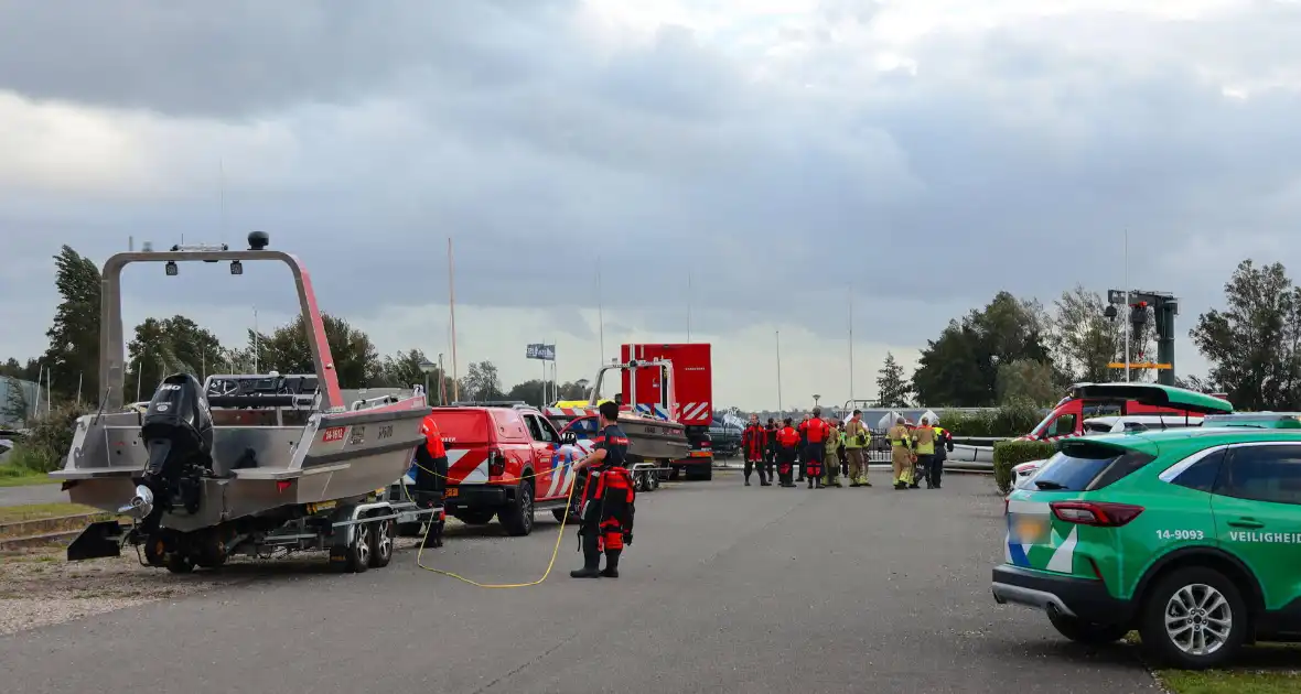 Grootschalige zoekactie op water naar persoon - Foto 2