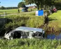 Voertuigen belanden in sloot na crash