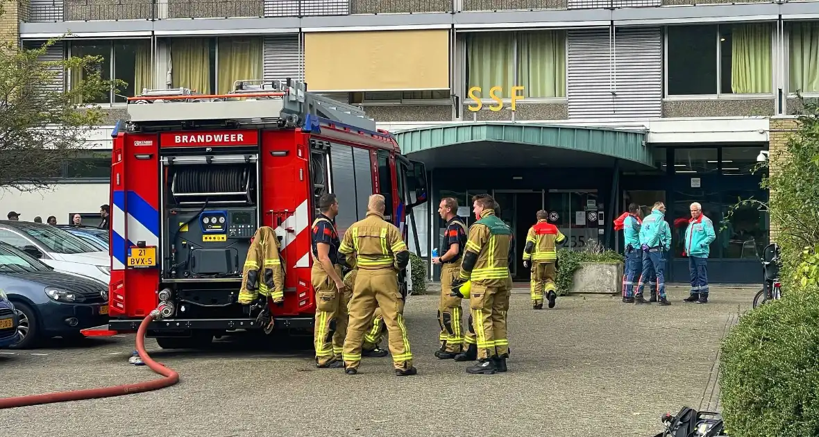Brand op vierde etage van flatgebouw