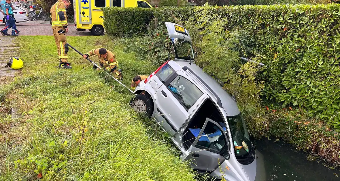 Snelle interventie na voertuig in water - Foto 1