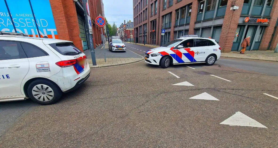 Mogelijk explosief bij UWV kantoor - Foto 2
