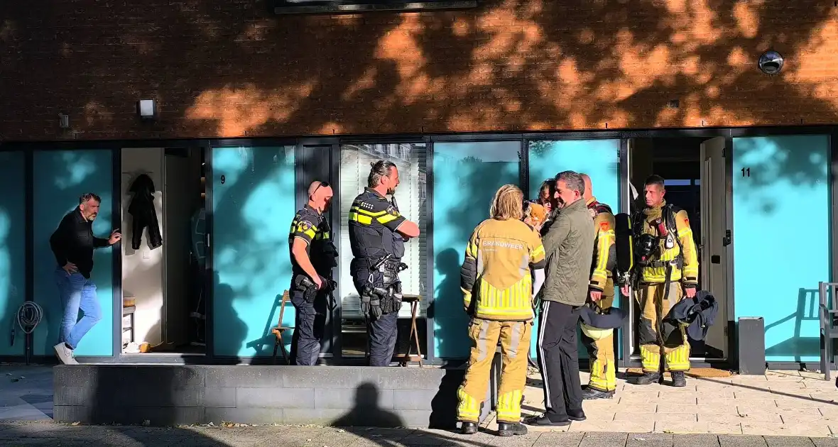 Woningbrand leidt tot ziekenhuisopname - Foto 1