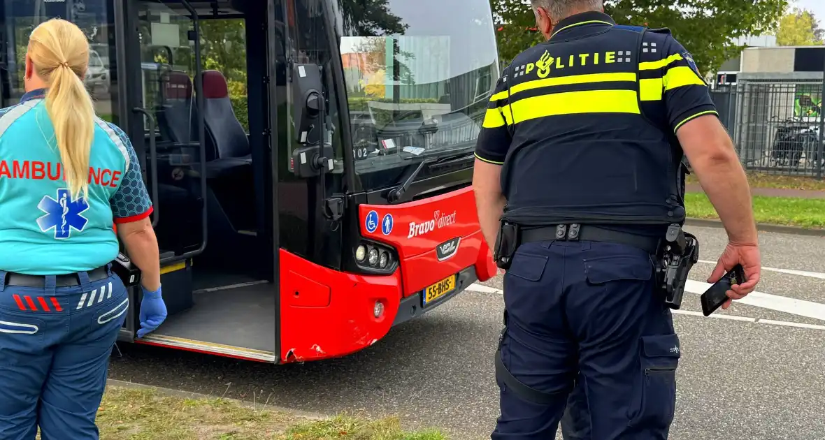 Fietser gewond na aanrijding met lijnbus