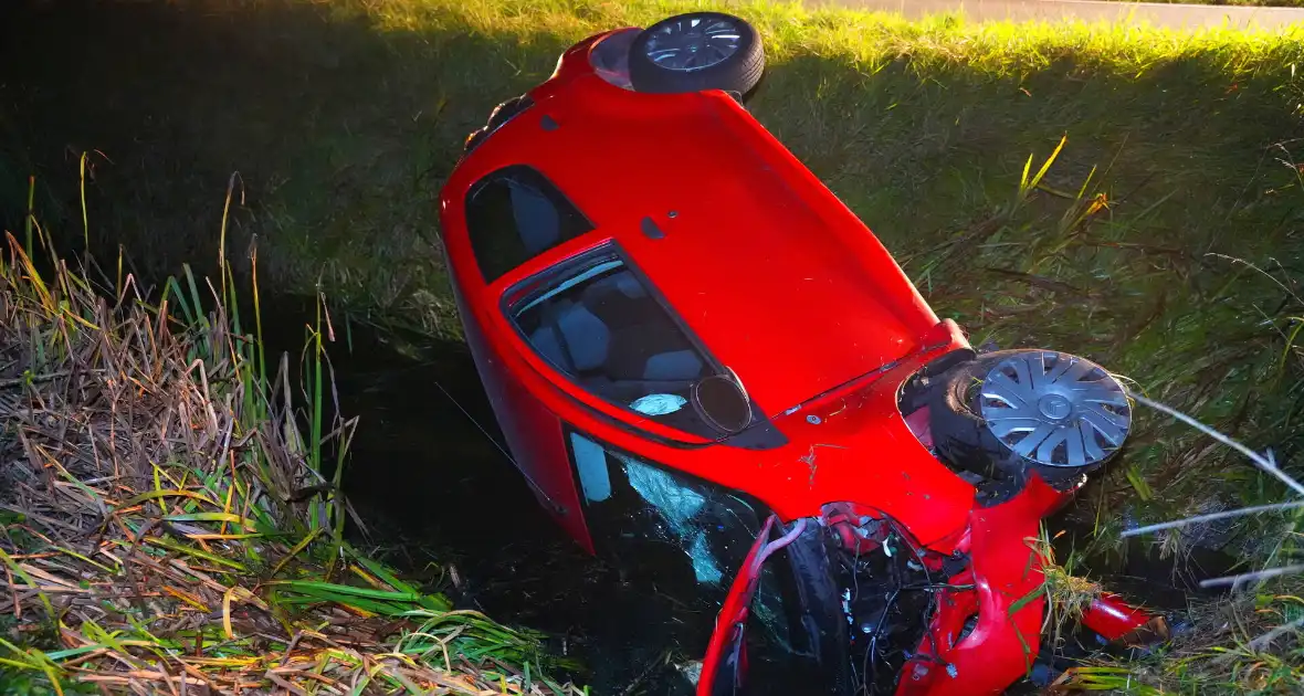 Traumateam ingezet voor een voertuig te water