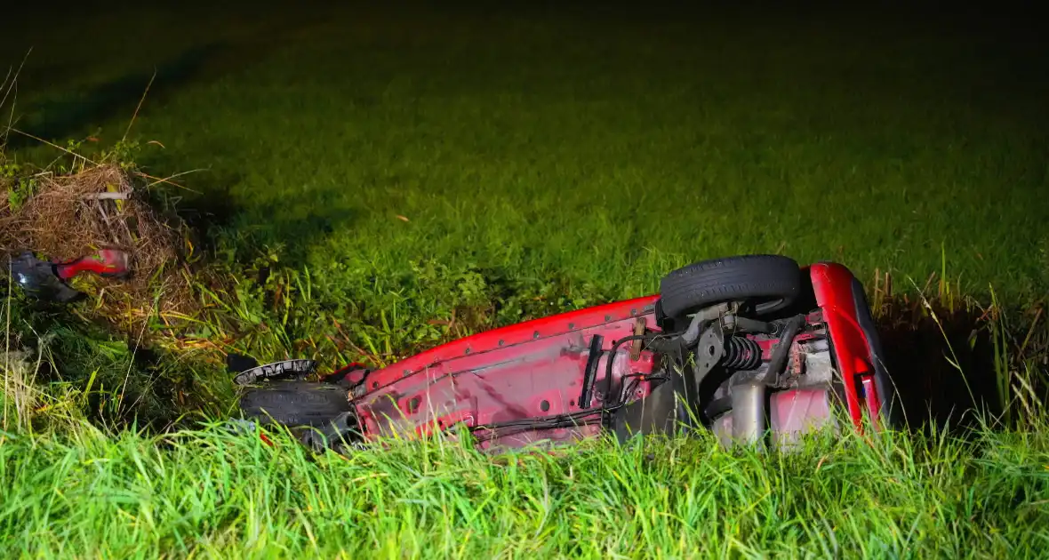 Traumateam ingezet voor een voertuig te water - Foto 3