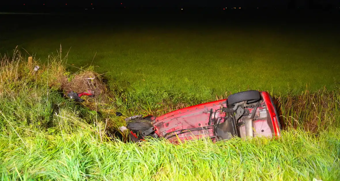 Traumateam ingezet voor een voertuig te water - Foto 5