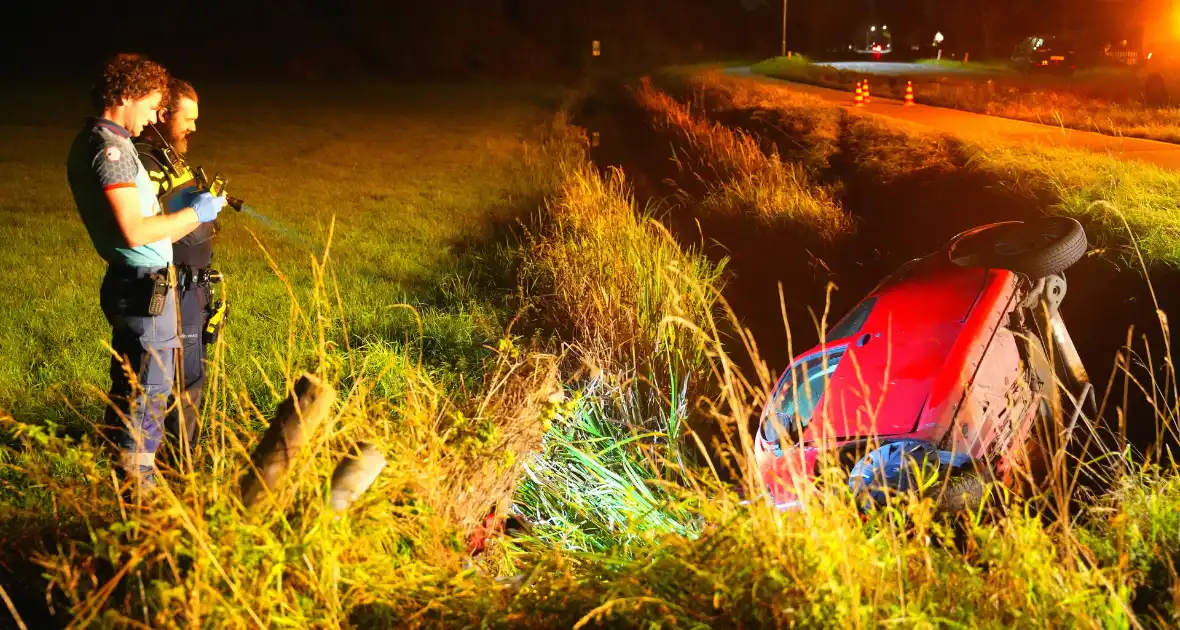 Traumateam ingezet voor een voertuig te water - Foto 8