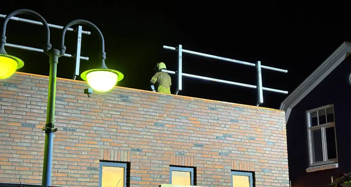 Waterlekkage ontdekt bij winkel - Foto 3