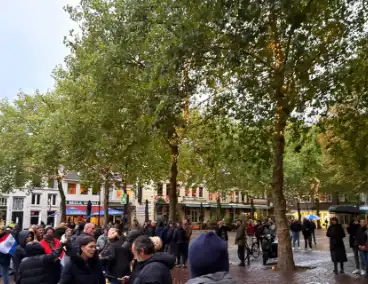 Politie aanwezig bij protest om opvangcentrum