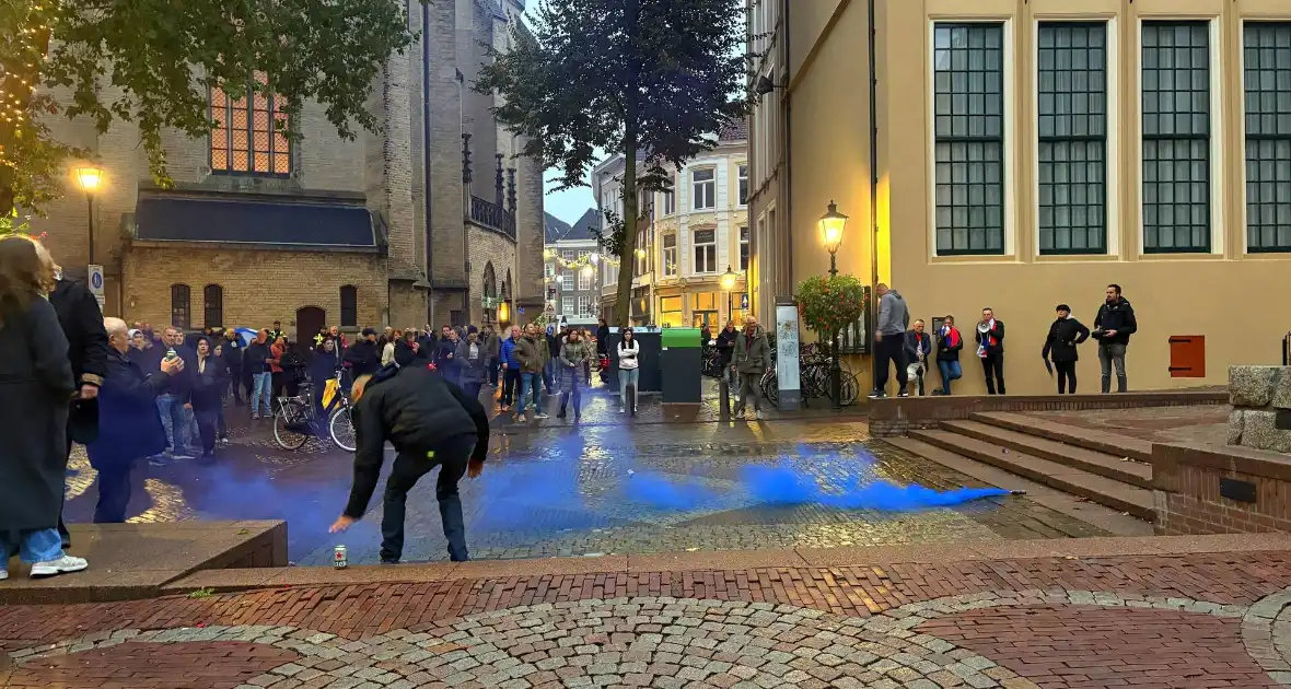 Politie aanwezig bij protest om opvangcentrum - Foto 3