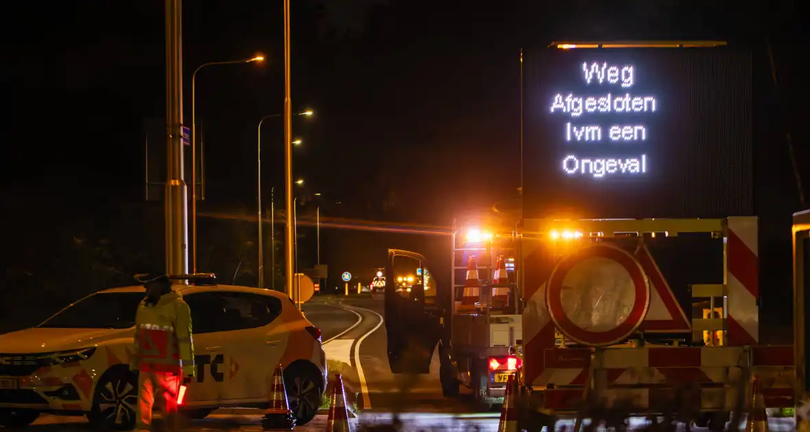 Vrouw ernstig gewond bij aanrijding met auto