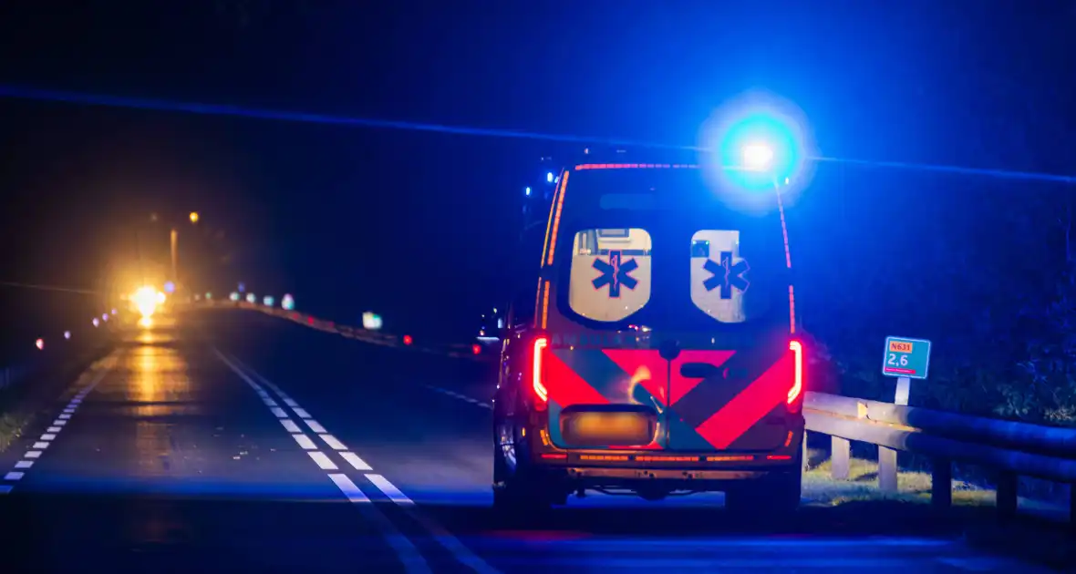 Vrouw ernstig gewond bij aanrijding met auto - Foto 6