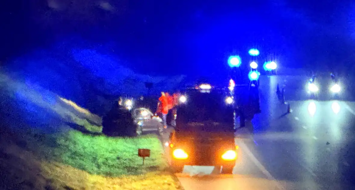 Auto tolte op snelweg zonder gewonden - Foto 3