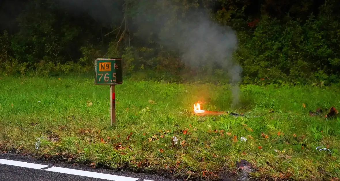 Politie blust brand met behulp van brandweer - Foto 2