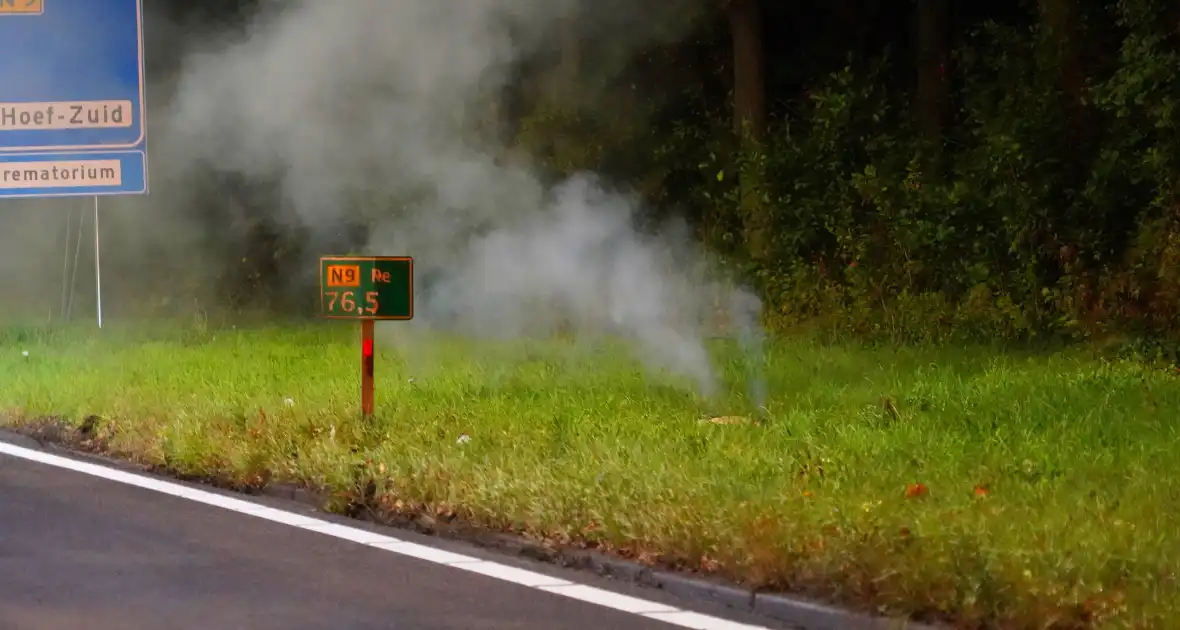 Politie blust brand met behulp van brandweer - Foto 5