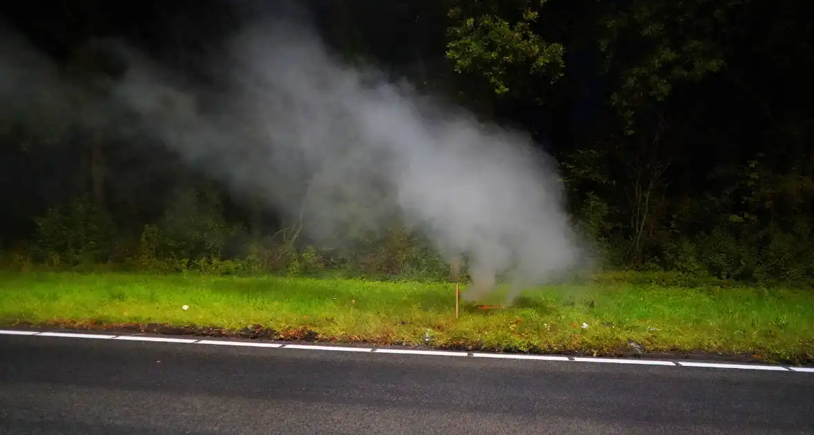Politie blust brand met behulp van brandweer - Foto 6