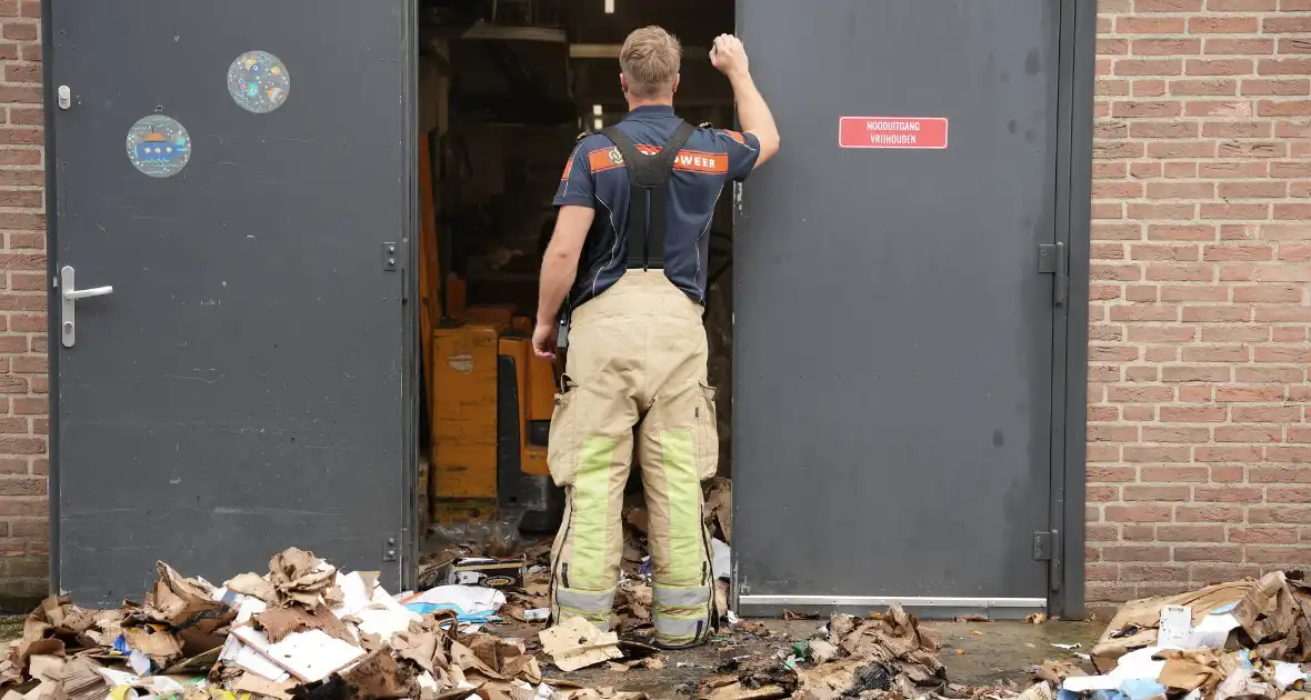 Brand in winkel leidt tot ontruiming - Foto 6
