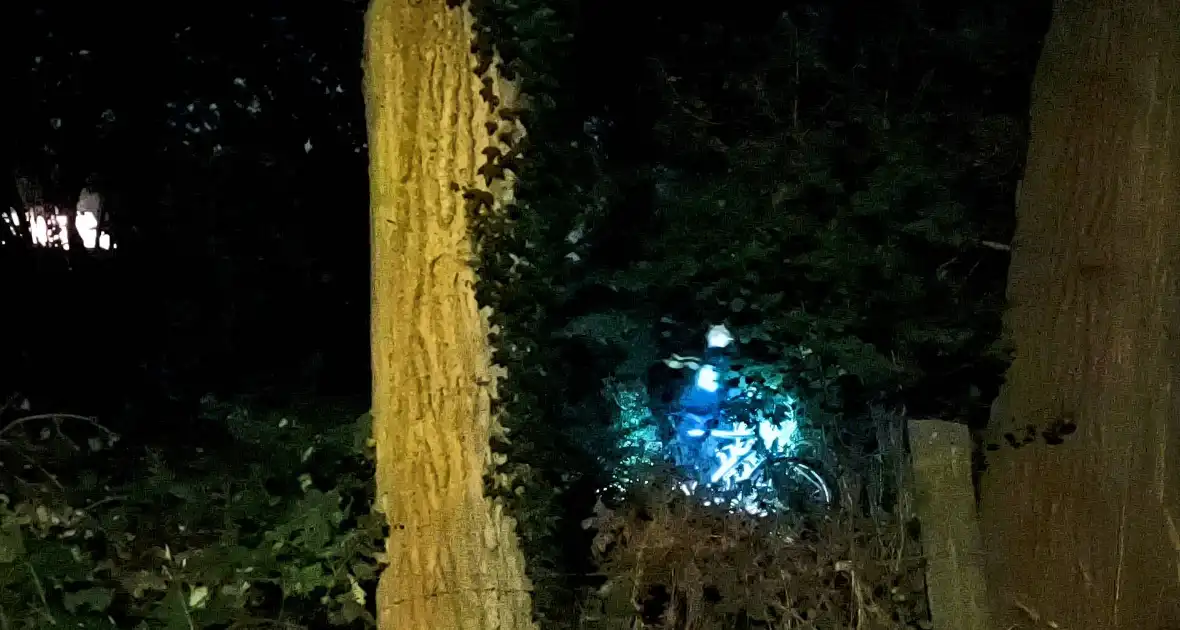 Politie onderzoekt oorzaak woningbrand - Foto 4