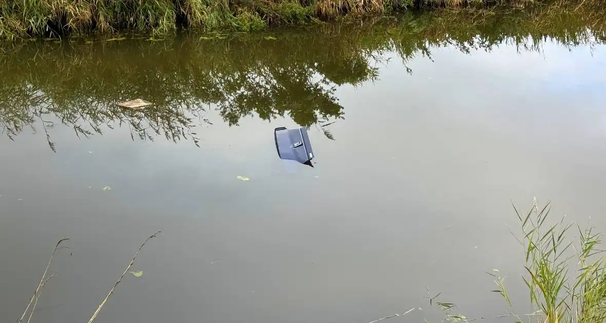 Auto te water na crash