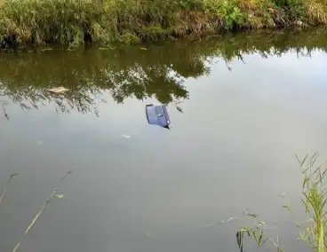 Auto te water na crash