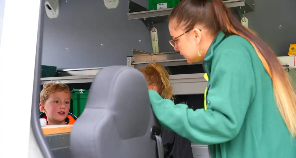 Veiligheidsmarkt trekt belangstellenden - Foto 9