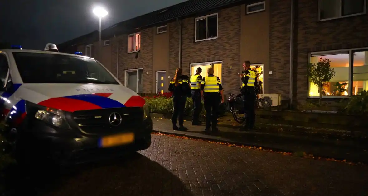 Explosief gaat af bij woning, politie doet onderzoek - Foto 3