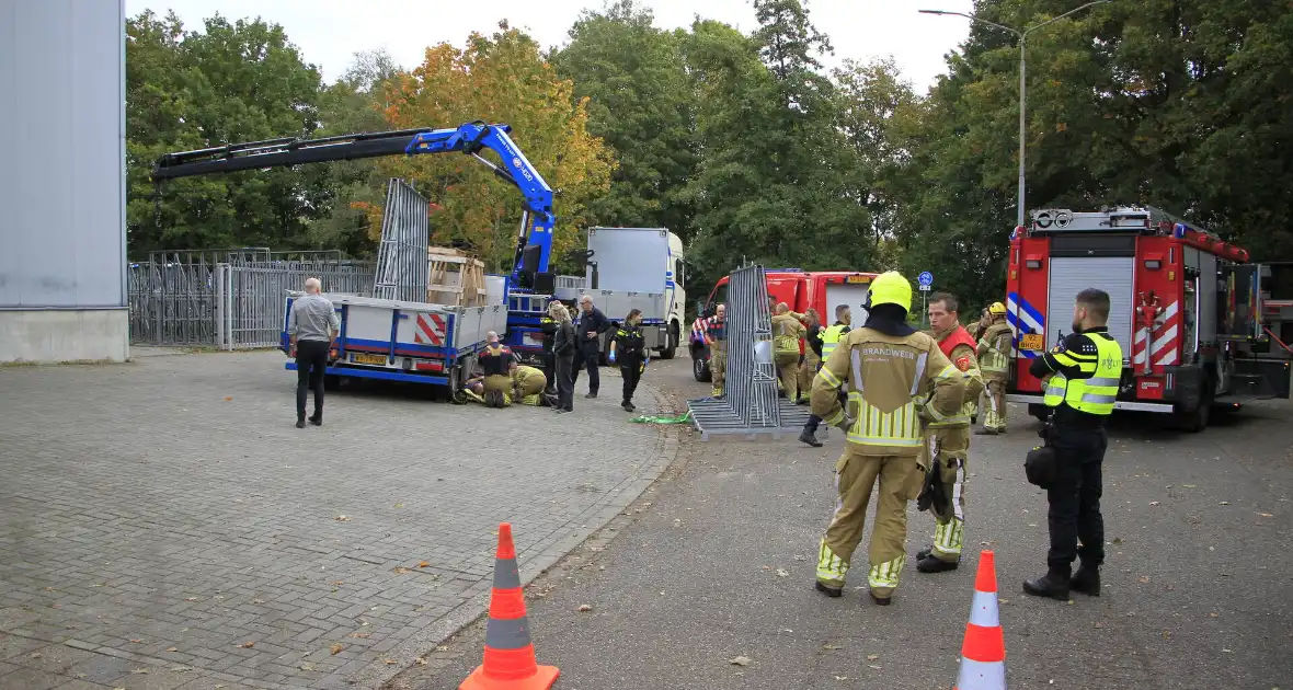 Zwaargewonde bij laadincident - Foto 7