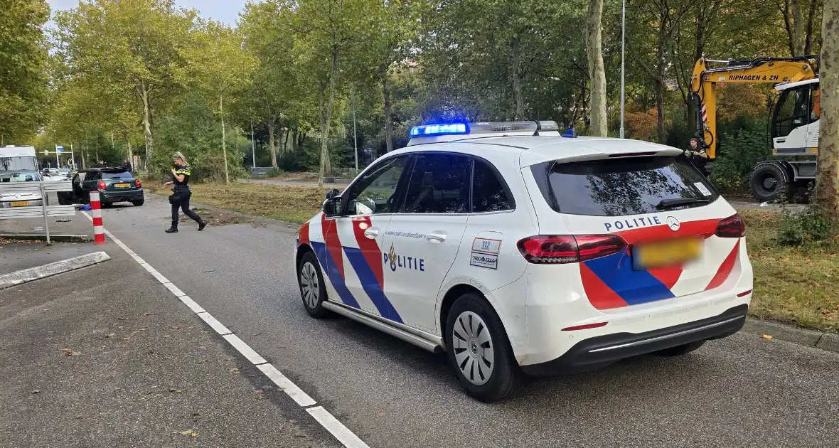 Twee voertuigen crashen, inzittenden onderzocht - Foto 2