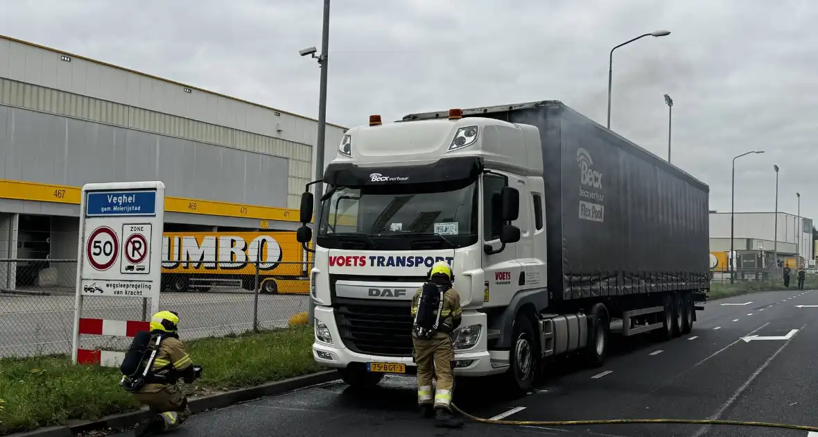 Vrachtwagenchauffeur ontdekt brand - Foto 1