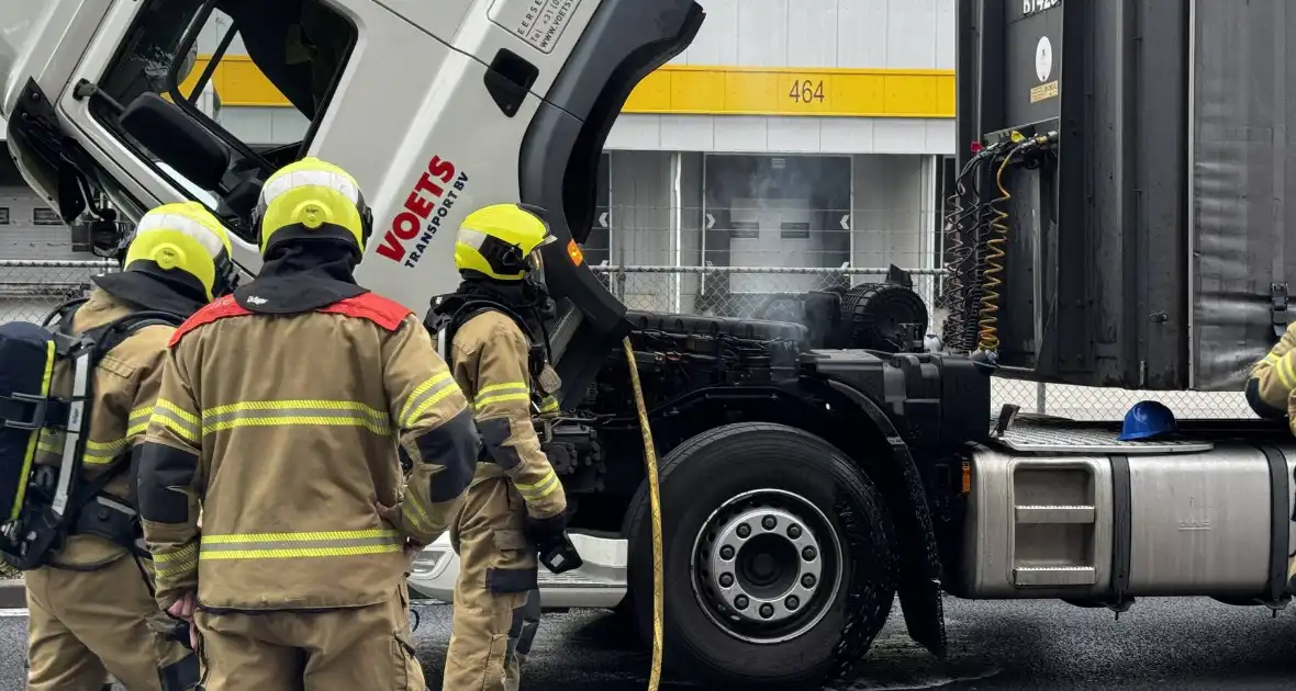 Vrachtwagenchauffeur ontdekt brand - Foto 9