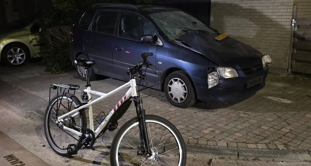 Auto opgeblazen in nachtelijke explosie - Foto 2