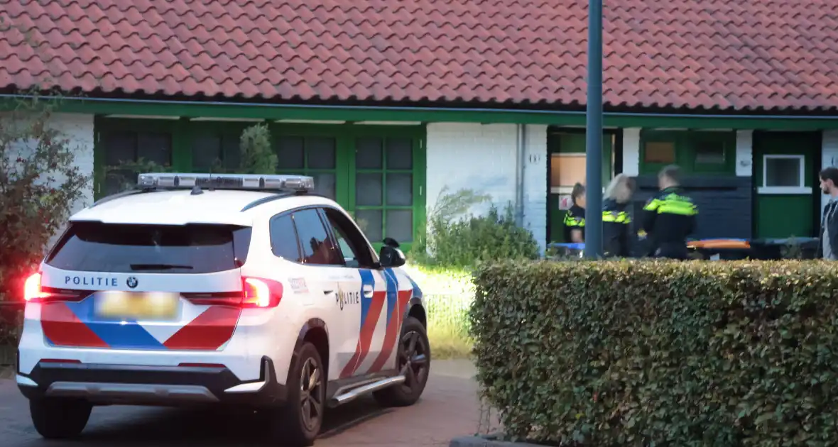Persoon aangehouden bij incident in woning - Foto 4