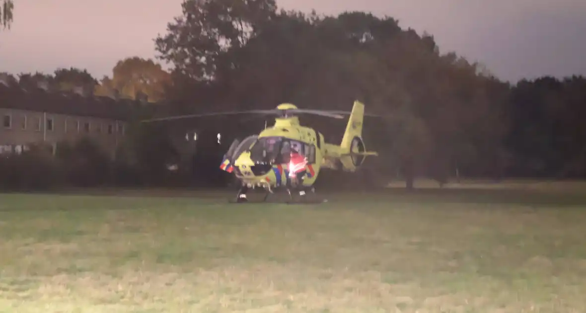 Zwaargewonde bij aanrijding in Laren - Foto 16