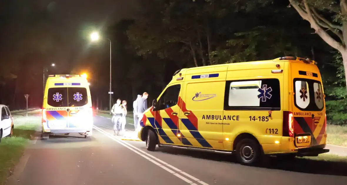 Zwaargewonde bij aanrijding in Laren - Foto 2