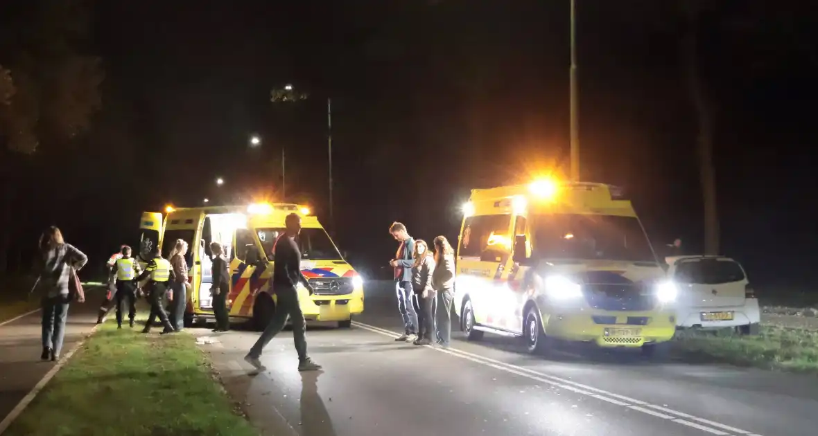 Zwaargewonde bij aanrijding in Laren - Foto 5
