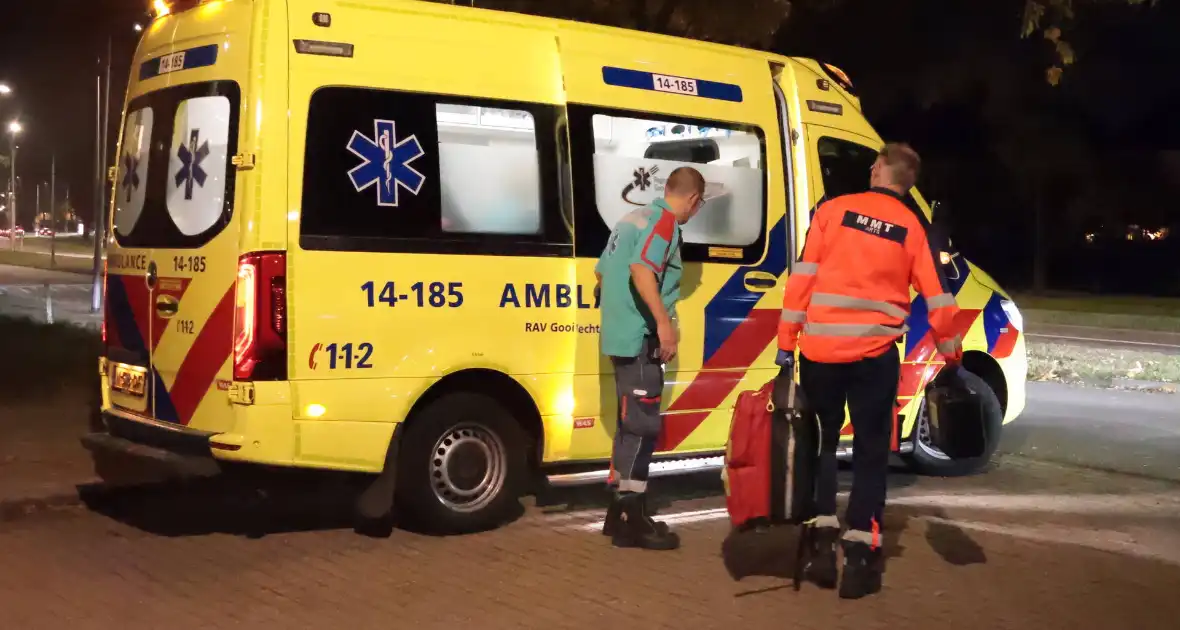 Zwaargewonde bij aanrijding in Laren - Foto 9