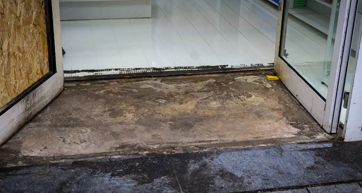 Politie zoekt getuigen na brandstichting - Foto 5