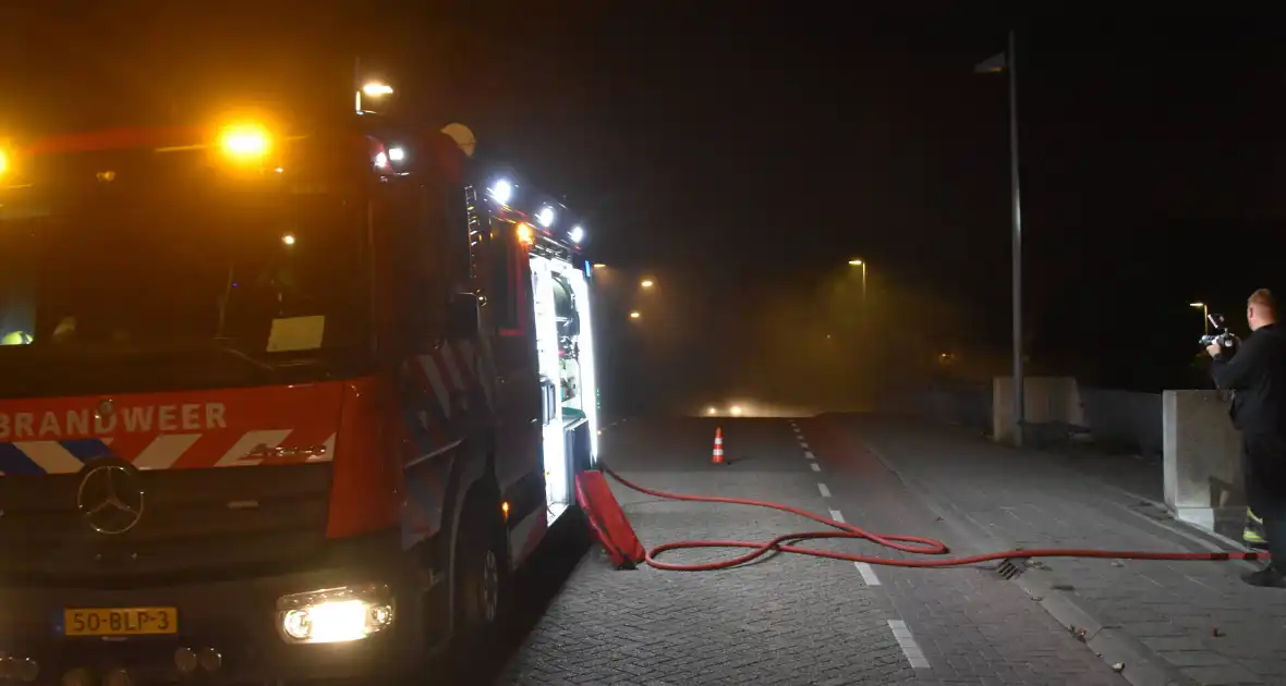 Brand op boot zorgt voor rookontwikkeling - Foto 1