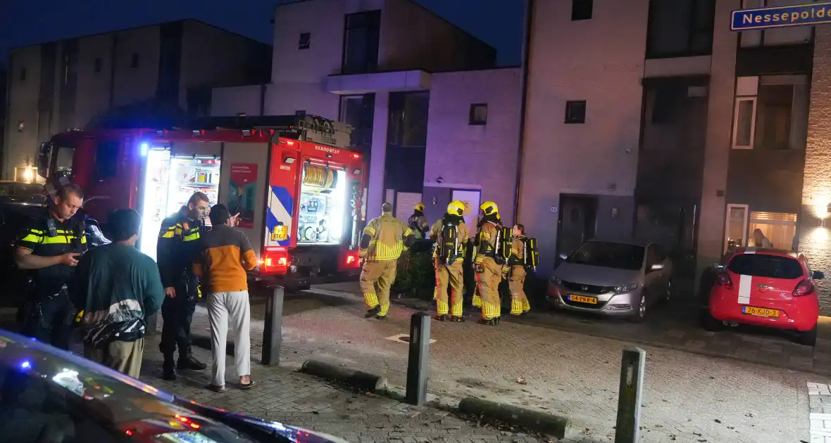 Brandweer ventileert woning na brand in meterkast - Foto 1