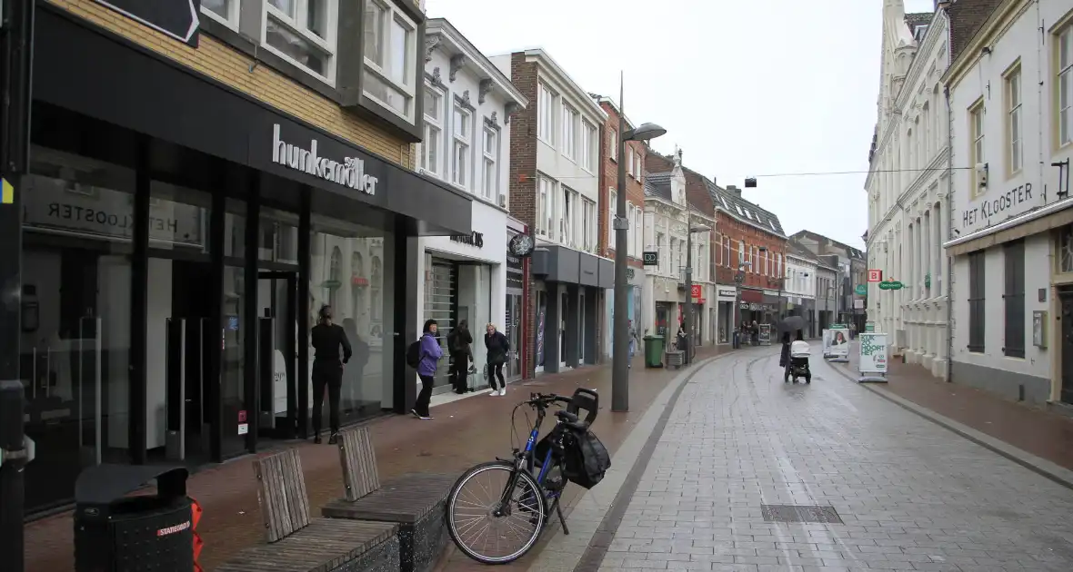 Stroomstoring sluit winkels tijdelijk - Foto 9