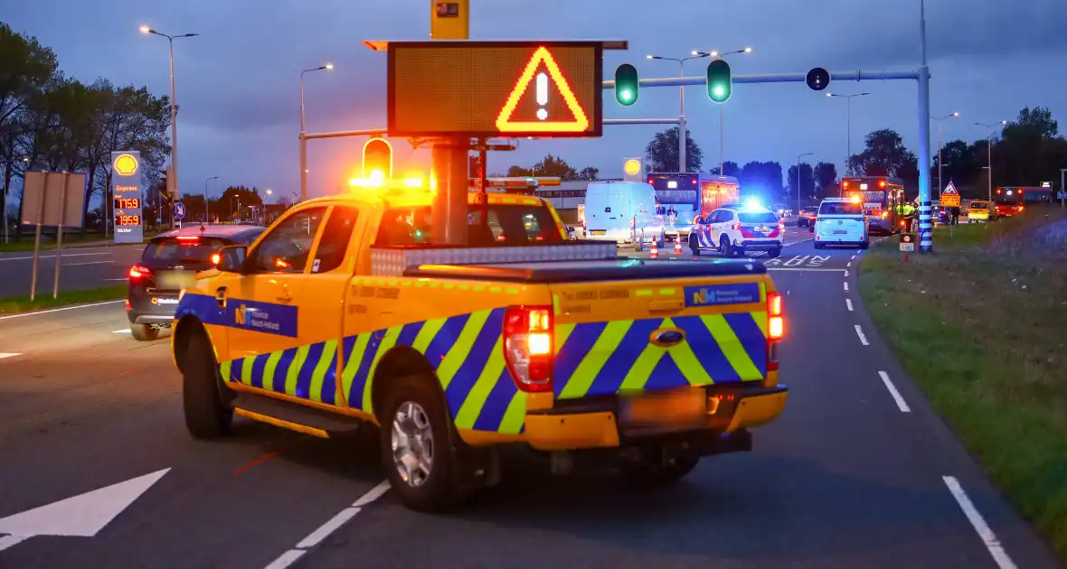 Botsing tussen motorrijder en auto zorgt voor verkeershinder - Foto 5