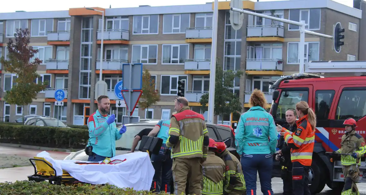 Brandweer bevrijdt beknelde fietser - Foto 3